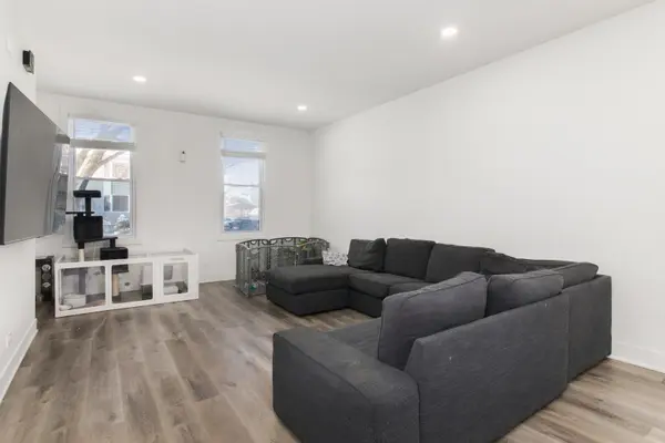 4055 Prairie AVE #1, Schiller Park, IL 60176
