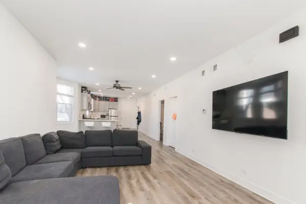 4055 Prairie AVE #1, Schiller Park, IL 60176