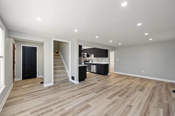 11256 S Avenue L, Chicago, IL 60617