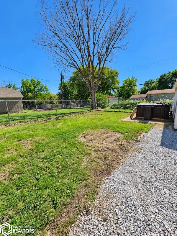 1110 Walnut ST, Hamilton, IL 62341