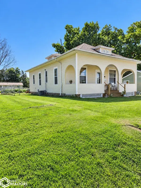 1110 Walnut ST, Hamilton, IL 62341