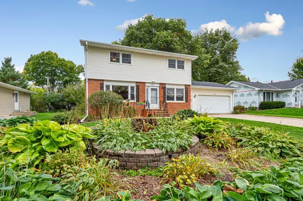 1100 Mitchell DR, Faribault, MN 55021