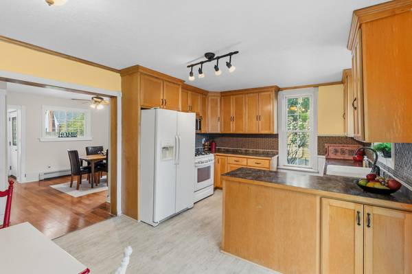 2697 8th AVE E, North Saint Paul, MN 55109