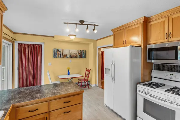 2697 8th AVE E, North Saint Paul, MN 55109