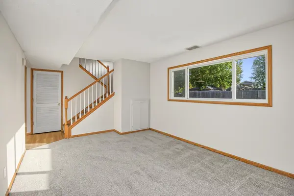 1381 Easter LN, Eagan, MN 55123
