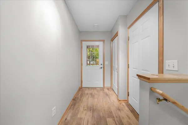 2226 Saint Johns CIR, Woodbury, MN 55129