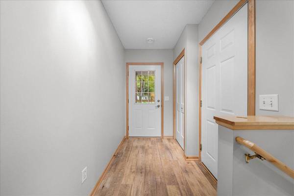 2226 Saint Johns CIR, Woodbury, MN 55129