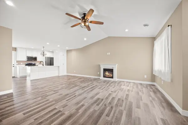 38820 Maple CT, North Branch, MN 55056