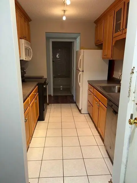 130 Demont AVE E #151, Little Canada, MN 55117