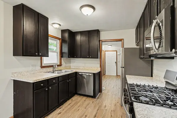 2147 Burns AVE, Saint Paul, MN 55119