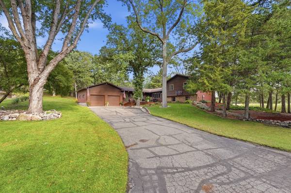7452 158th AVE NE, Spicer, MN 56288