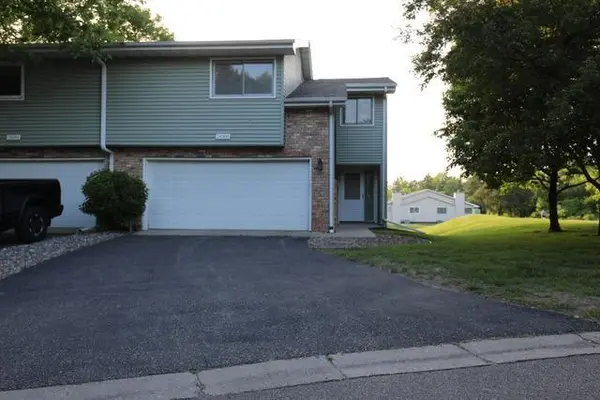 18300 Creeks Bend DR, Minnetonka, MN 55345