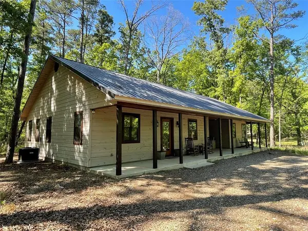 670 Pine Meadow LN, Broken Bow, OK 74748