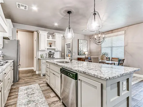 8209 NW 151st TER, Edmond, OK 73013