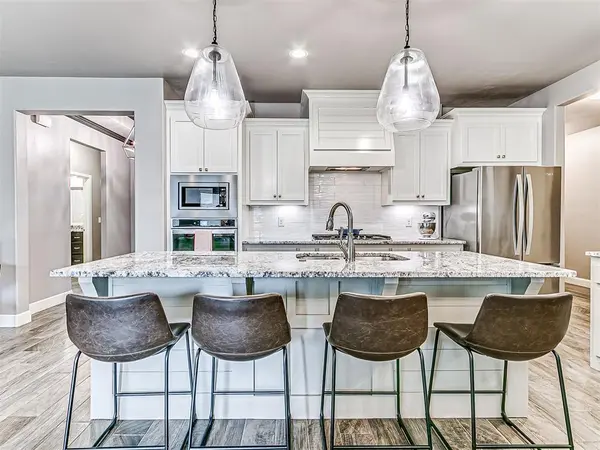8209 NW 151st TER, Edmond, OK 73013