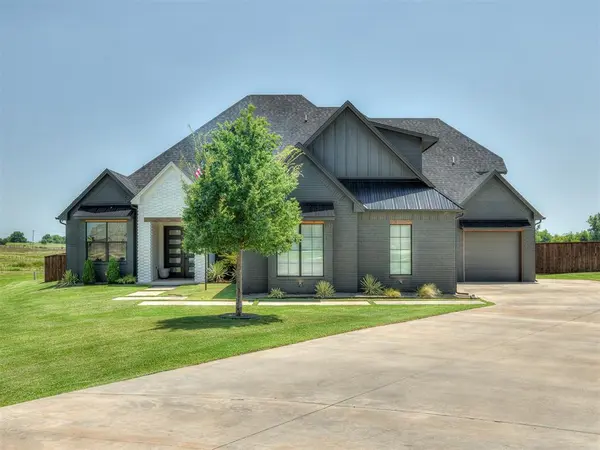 1330 Acclivis CT, Newcastle, OK 73065