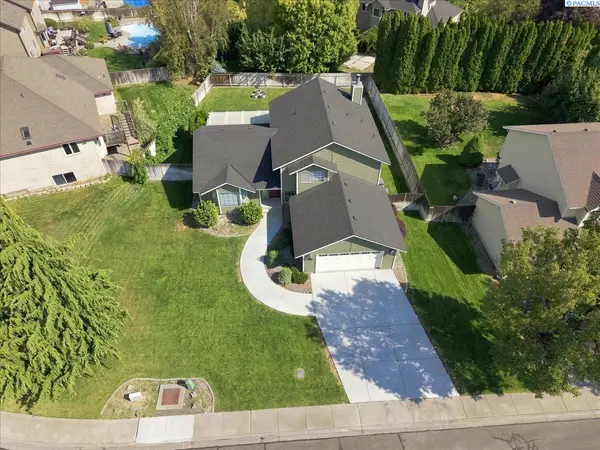 2738 Willowbrook Ave, Richland, WA 99352