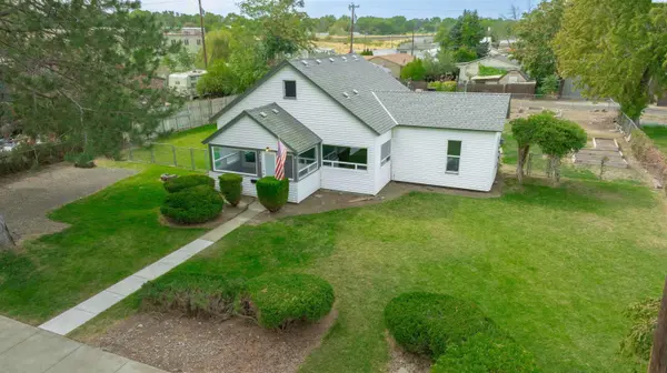 409 N Garfield St, Kennewick, WA 99336