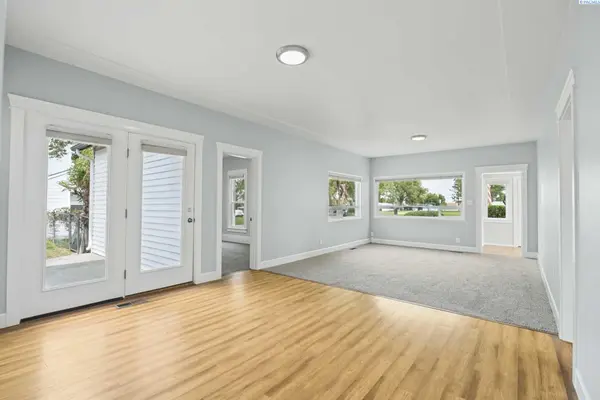 409 N Garfield St, Kennewick, WA 99336