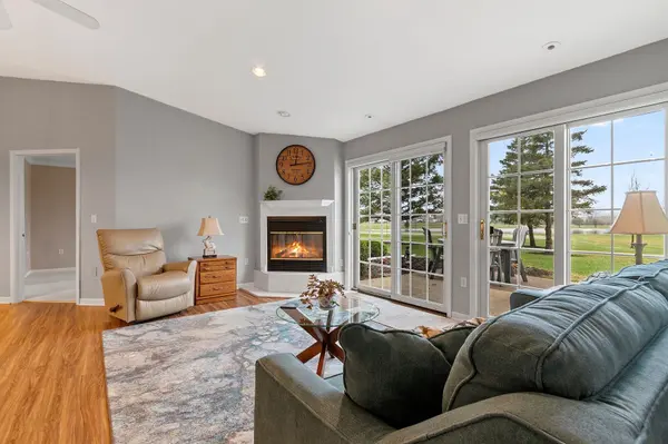 1517 RIVER PINES DR, Green Bay, WI 54311-5636