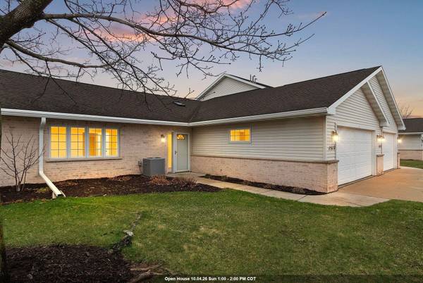 1517 RIVER PINES DR, Green Bay, WI 54311-5636