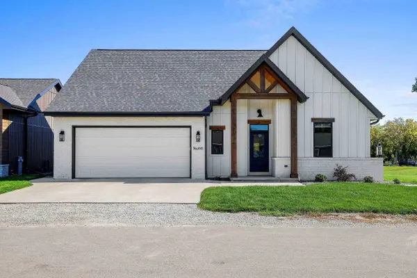 441 RIVERVIEW RIDGE PL, Combined Locks, WI 54113