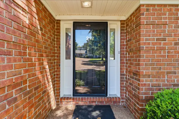 212 Brattlesboro Pl, Nashville, TN 37204