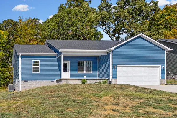 318 Pine Hill Dr, Hopkinsville, KY 42240