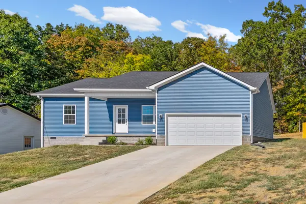 318 Pine Hill Dr, Hopkinsville, KY 42240