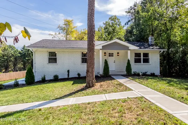 7630 Luscombe Drive, Knoxville, TN 37919
