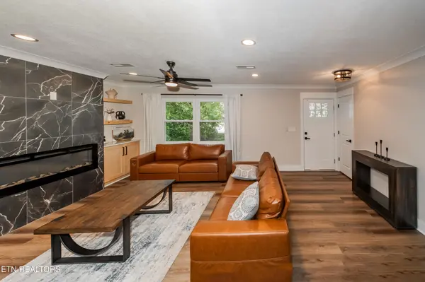 7630 Luscombe Drive, Knoxville, TN 37919