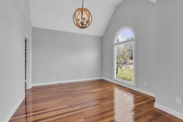 392 Forrest Park Cir, Franklin, TN 37064