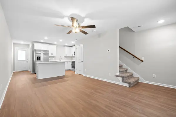 905 Center Rd #C, Clarksville, TN 37042