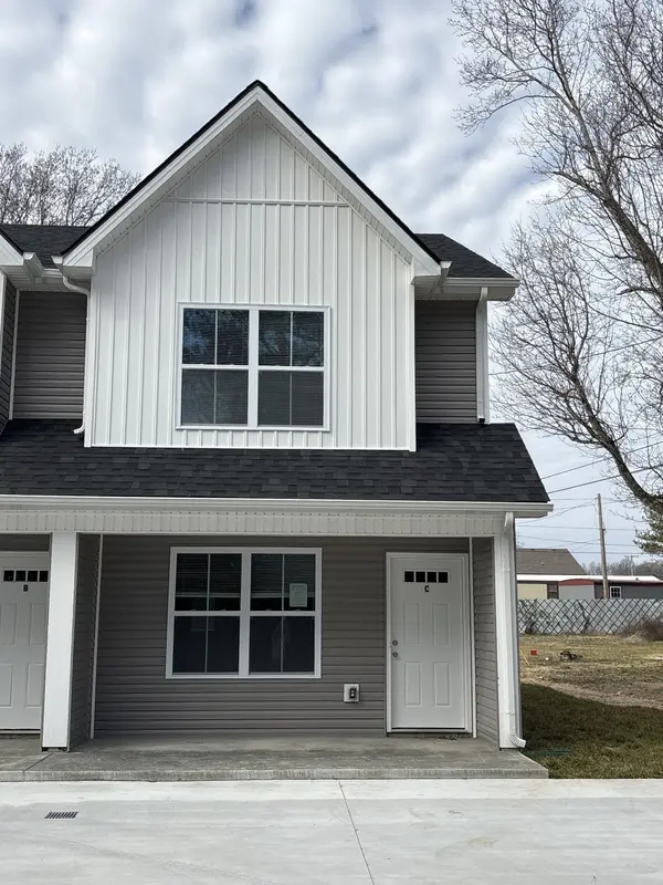 905 Center Rd #C, Clarksville, TN 37042