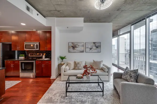 301 Demonbreun St #1702, Nashville, TN 37201