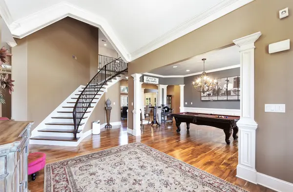 57 Lake Pointe Dr, Jackson, TN 38305