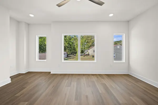 1016 W Kirkland Ave #E, Nashville, TN 37216