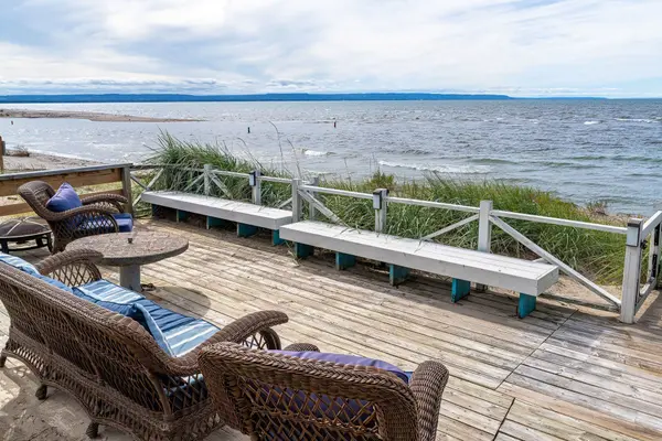 150 SANTOS LN, Wasaga Beach, ON L9Z 2M1