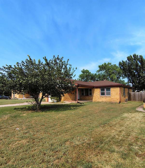3152 S Everett, Wichita, KS 67217
