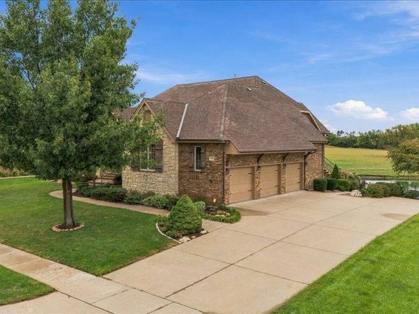 1202 Rolling Hills Dr, Augusta, KS 67010