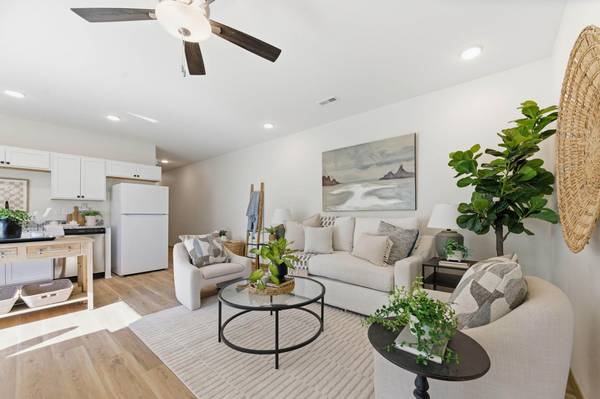 1725 N Main St, Rose Hill, KS 67133
