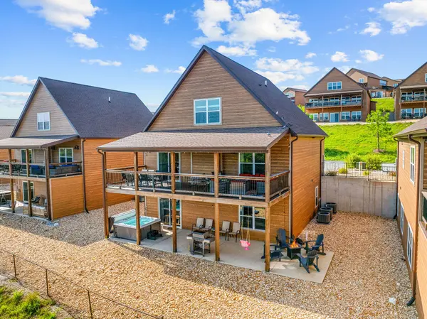 141 Pioneer Peak Road, Kimberling City, MO 65686