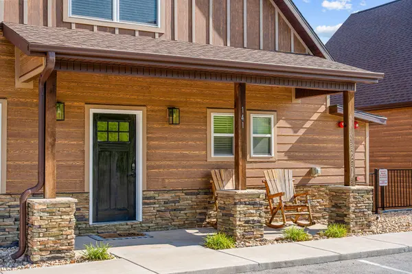 141 Pioneer Peak Road, Kimberling City, MO 65686