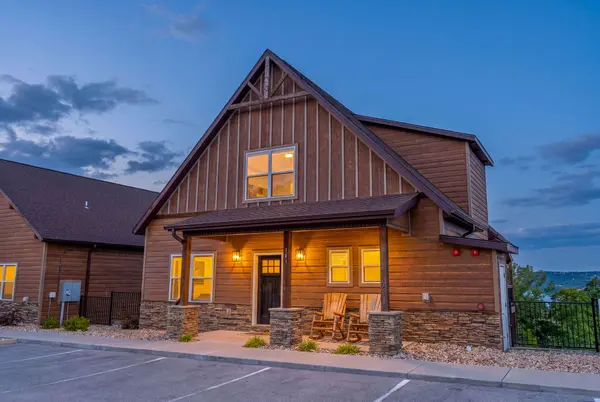 141 Pioneer Peak Road, Kimberling City, MO 65686
