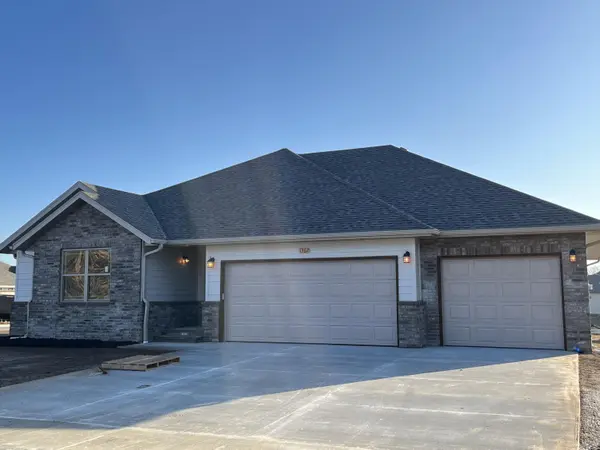 1362 S Mahn AVE, Springfield, MO 65802