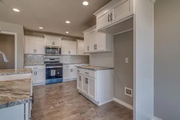 1362 S Mahn AVE, Springfield, MO 65802