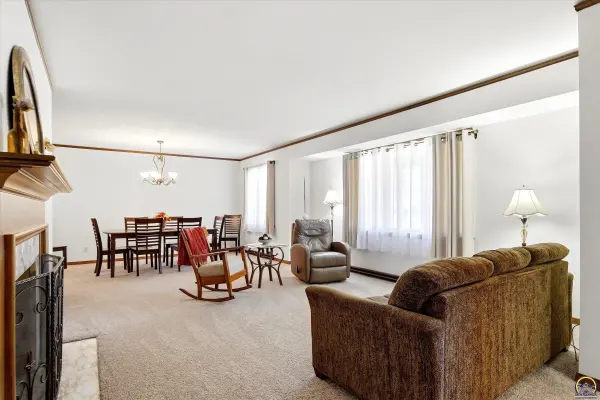 1659 SW Withdean RD, Topeka, KS 66611