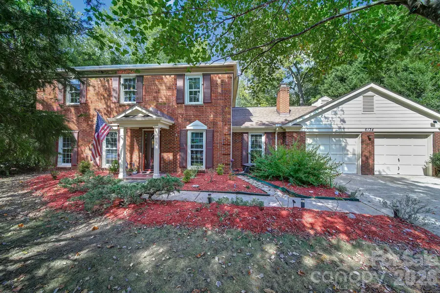 6134 Hickory Forest DR, Charlotte, NC 28277