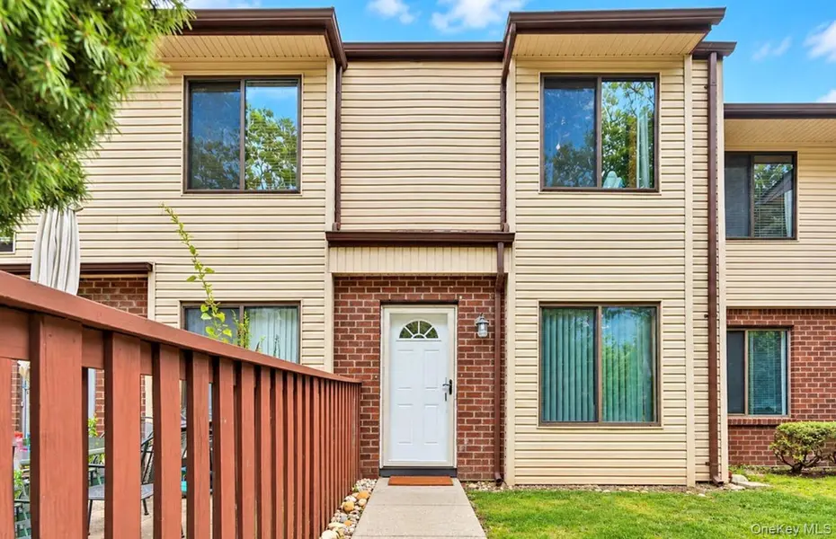 139 Birchwood RD, Coram, NY 11727
