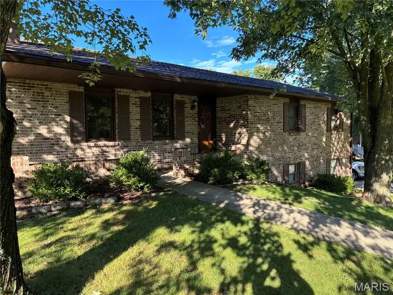 31 Sherwood Estates AVE, Hannibal, MO 63401